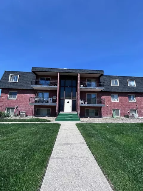 3012 171st St #D2, Hazel Crest, IL 60429