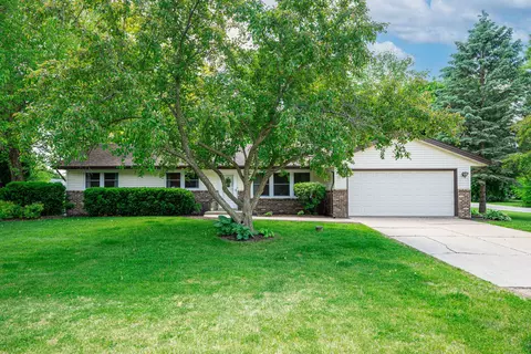 6507 Barkridge Rd, Roscoe, IL 61073