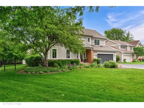 1509 Eton Dr, Arlington Heights, IL 60004