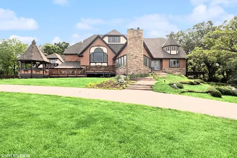 20719 Highview Rd, Marengo, IL 60152