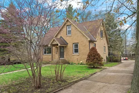 2906 Bethel Blvd, Zion, IL 60099