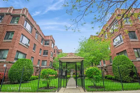 932 W Sunnyside Ave #3C, Chicago, IL 60640