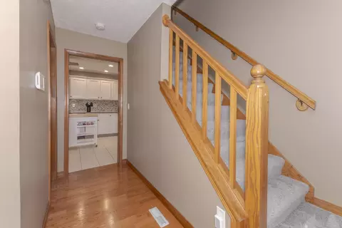 Entry Way - 1712 Royal Pointe Dr, Bloomington, IL 61704 photo 3 of 4