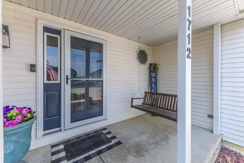 Exterior - 1712 Royal Pointe Dr, Bloomington, IL 61704 photo 1 of 18