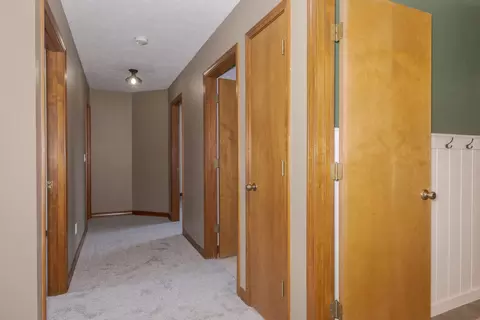 Entry Way - 1712 Royal Pointe Dr, Bloomington, IL 61704 photo 4 of 4