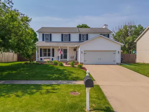 Exterior - 1712 Royal Pointe Dr, Bloomington, IL 61704 photo 16 of 18