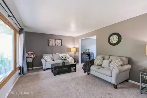 Living - 9271 Birch Ave, Mokena, IL 60448 photo 1 of 4