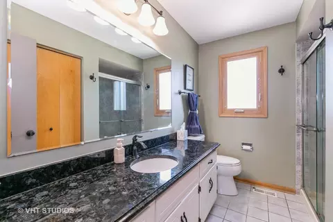 Bath - 9271 Birch Ave, Mokena, IL 60448 photo 2 of 4