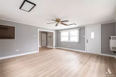 Living - 16568 Plainview Dr, Markham, IL 60428 photo 8 of 8