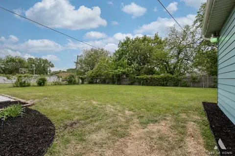 Exterior - 16568 Plainview Dr, Markham, IL 60428 photo 4 of 10