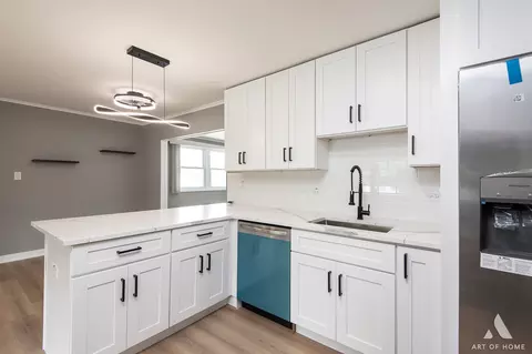 Kitchen - 16568 Plainview Dr, Markham, IL 60428 photo 4 of 5