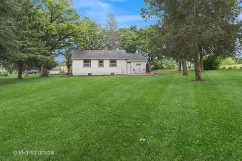 2309 N Riverside Dr, Mchenry, IL 60051 photo 18