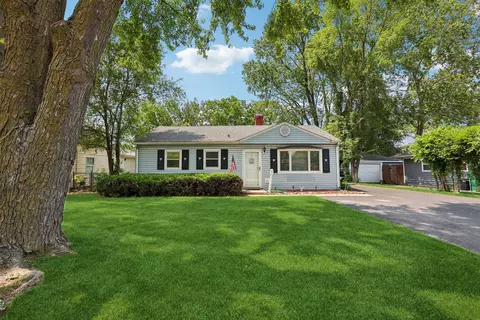 129 S Hammes Ave, Joliet, IL 60436