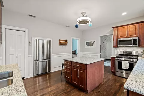 Kitchen - 6433 28th St, Berwyn, IL 60402 photo 1 of 2