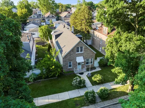 View/Area - 6433 28th St, Berwyn, IL 60402 photo 4 of 5
