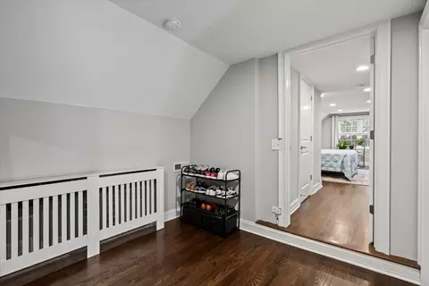 Entry Way - 6433 28th St, Berwyn, IL 60402 photo 3 of 4