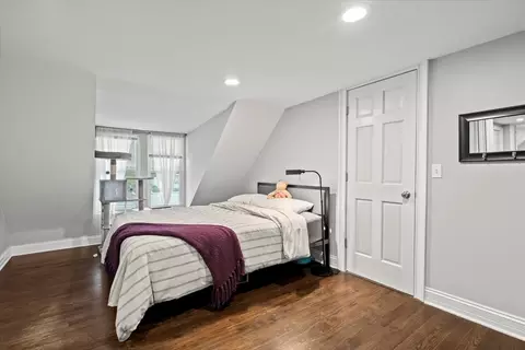 Bedroom - 6433 28th St, Berwyn, IL 60402 photo 6 of 6