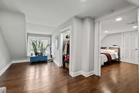 Entry Way - 6433 28th St, Berwyn, IL 60402 photo 4 of 4