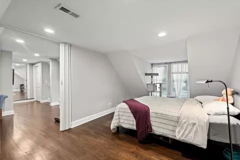Bedroom - 6433 28th St, Berwyn, IL 60402 photo 5 of 6