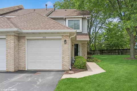 326 Lakeview Cir, Bolingbrook, IL 60440