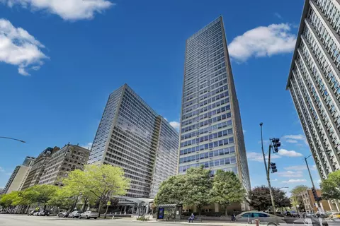 3550 N Lake Shore Dr #2113, Chicago, IL 60657