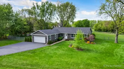 3 N488 Balkan Dr, Saint Charles, IL 60175