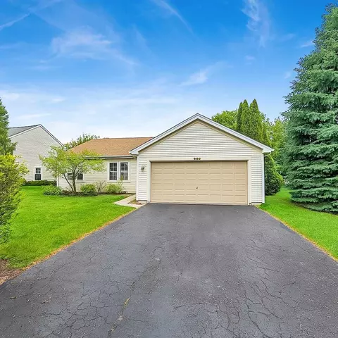 1499 Raven Dr, Bolingbrook, IL 60490