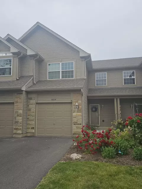 8314 Sierra Woods Ln, Carpentersville, IL 60110