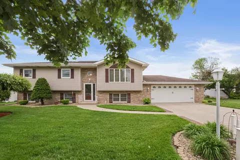 11735 N Magoun Dr, Saint John, IN 46373