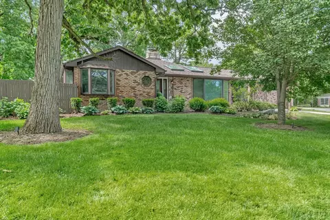 9109 W 123rd St, Palos Park, IL 60464