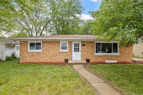 35 Lynwood Dr, Morris, IL 60450