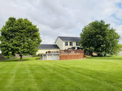 Exterior - 1603 Tranquil Pl, Durand, IL 61024 photo 6 of 7