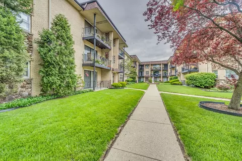 5022 N Austin Ave #2H, Chicago, IL 60630