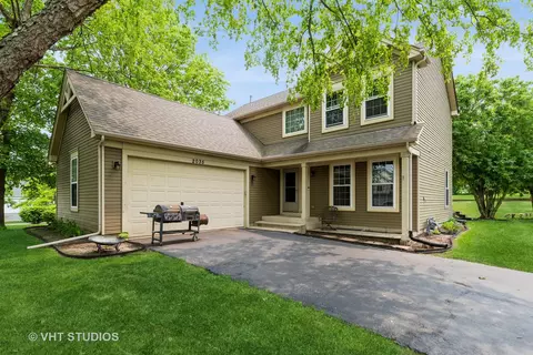 2035 Aspen Dr, Woodstock, IL 60098