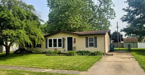 114 W Prairie Ave, Ogden, IL 61859