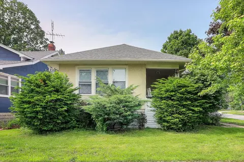 100 W Burlington Ave, Westmont, IL 60559