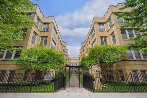 5452 S Cornell Ave #1E, Chicago, IL 60615