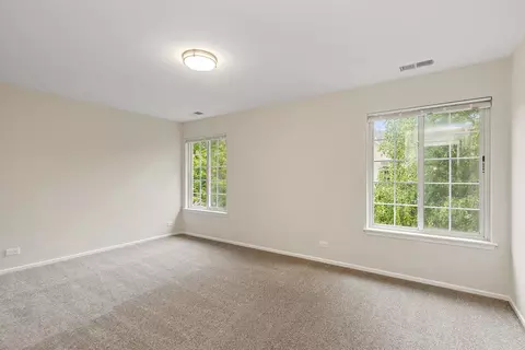 Bedroom - 1623 Camberley Ct, Bartlett, IL 60103 photo 3 of 4