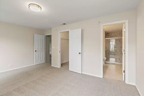 Bedroom - 1623 Camberley Ct, Bartlett, IL 60103 photo 4 of 4