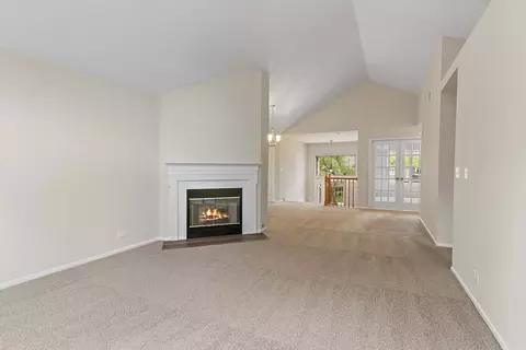 Living - 1623 Camberley Ct, Bartlett, IL 60103 photo 4 of 7