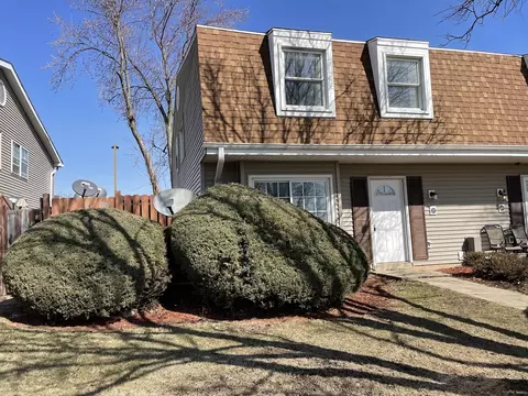 31 Fernwood Dr # V, Bolingbrook, IL 60440