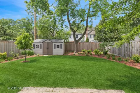 Exterior - 720 Beaver Rd, Glenview, IL 60025 photo 3 of 3