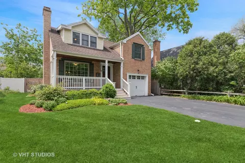 720 Beaver Rd, Glenview, IL 60025