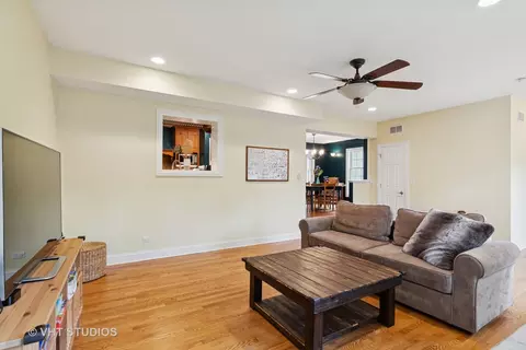 Living - 720 Beaver Rd, Glenview, IL 60025 photo 3 of 3