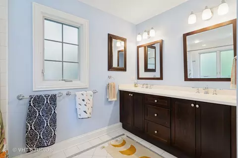 Bath - 720 Beaver Rd, Glenview, IL 60025 photo 1 of 4