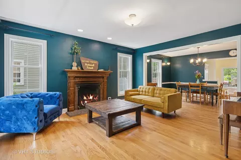 Living - 720 Beaver Rd, Glenview, IL 60025 photo 1 of 3