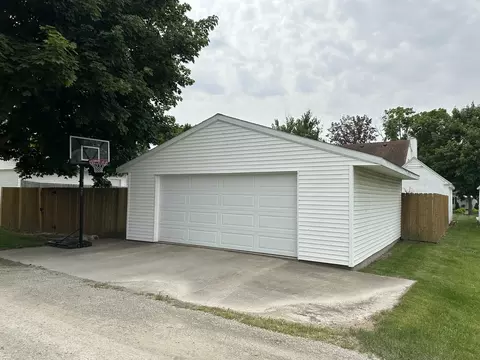 506 W Morris St, Morrison, IL 61270 photo 5