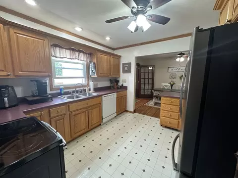 506 W Morris St, Morrison, IL 61270 photo 17