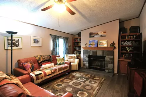 5453 White Pine Ln, Roscoe, IL 61073 photo 11