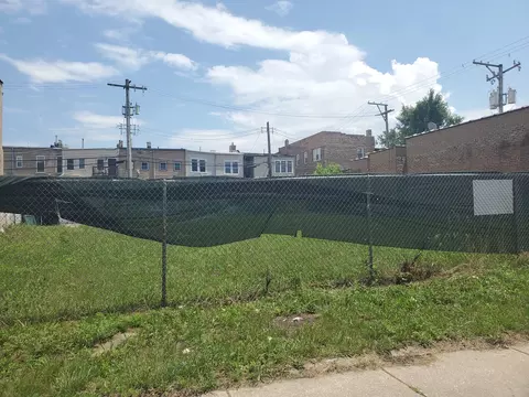 3843 S Giles Ave, Chicago, IL 60616